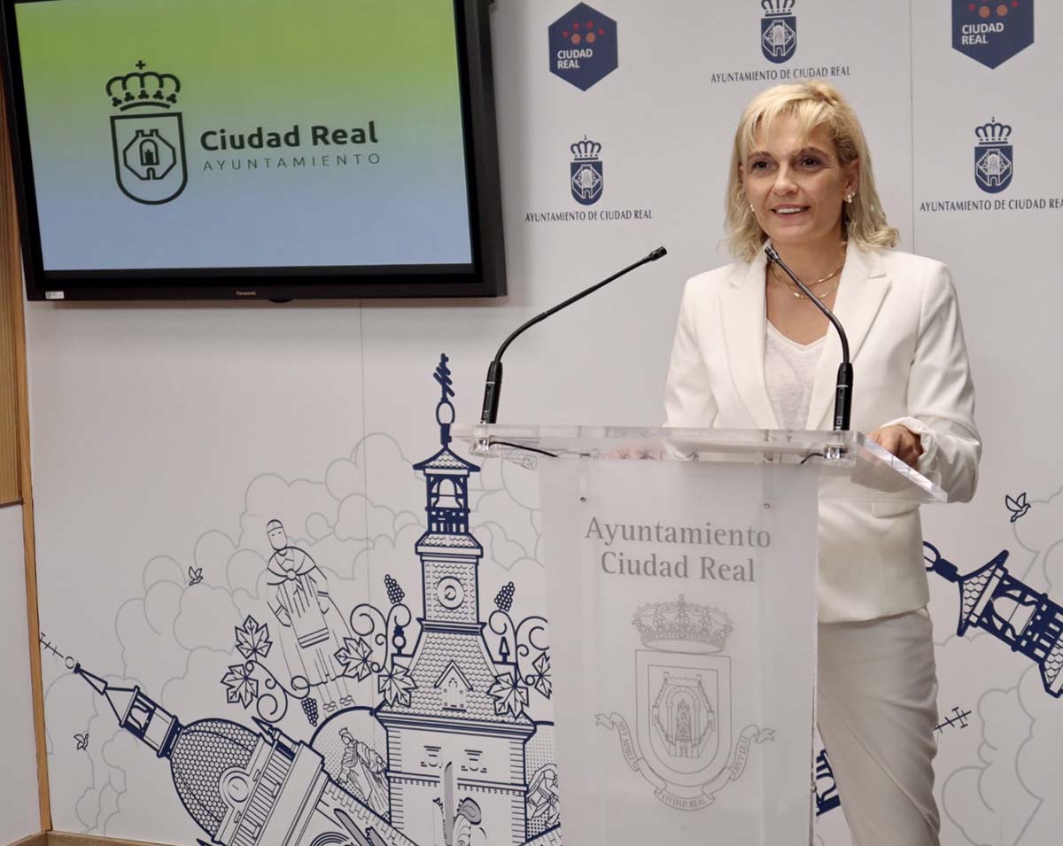 Medio Centenar De Universitarios De Ciudad Real Podr N Optar A