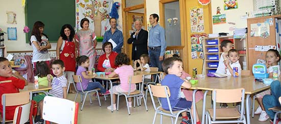 Carmen Olmedo visita colegio Poblete (archivo) 2