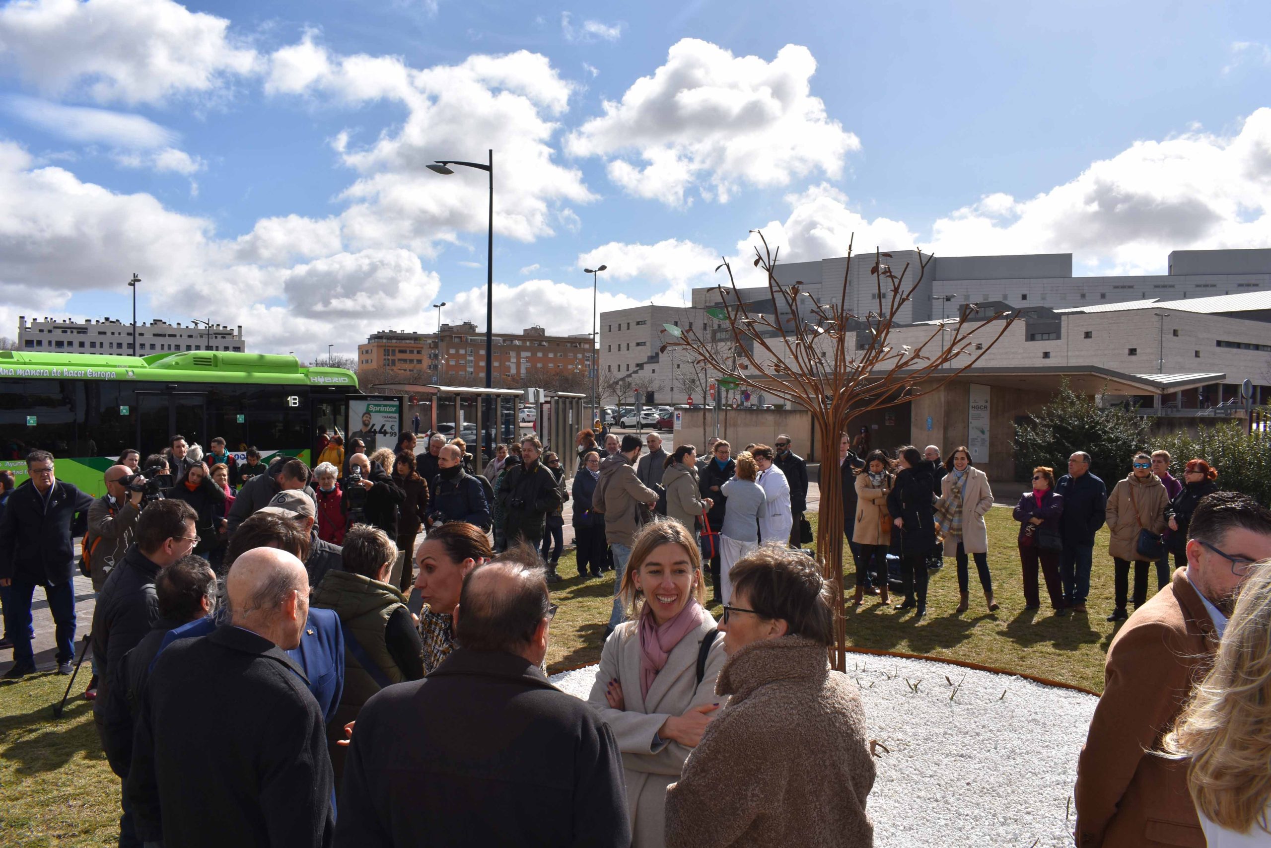 Ciudad Real: ALCER inaugura un árbol escultórico en homenaje a los donantes  y sus familias 